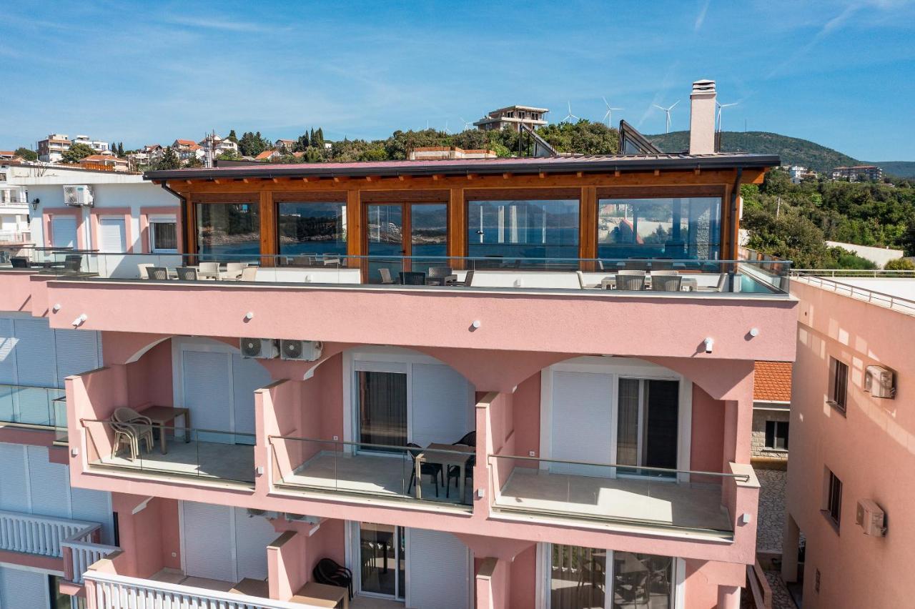 Dreamsea Apartment Утеха Екстериор снимка